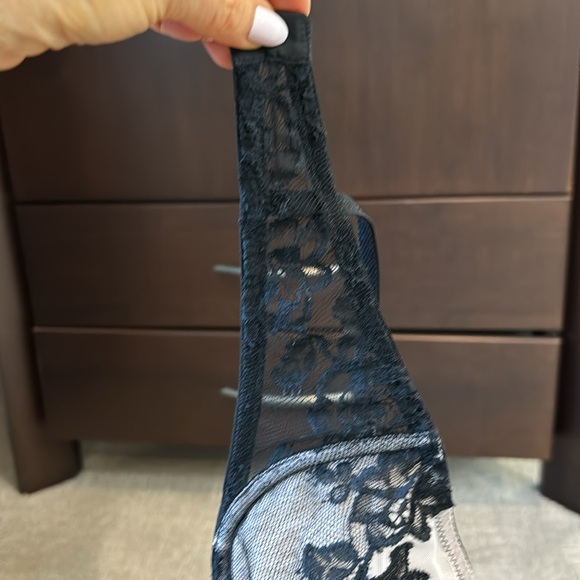 La Perla non-padded underwire bra. Size 34 C. - Picture 17 of 17